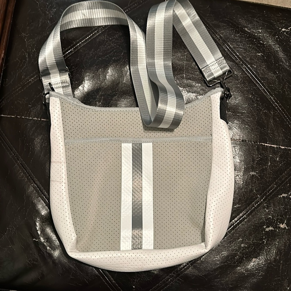 Cross body hauteshore bag hardly used